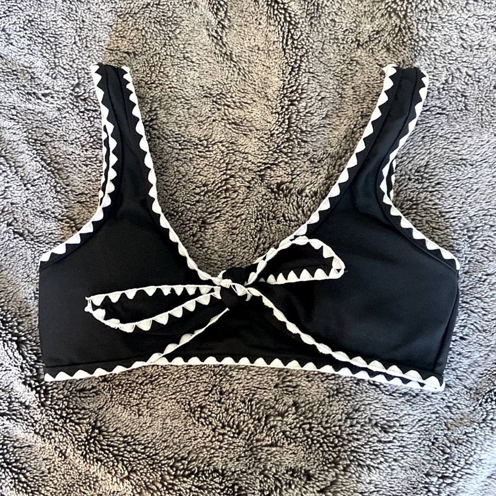 Padded bikini top. Never been worn